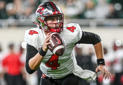 Western Michigan vs Kent State Predictions & MAC Betting Picks
