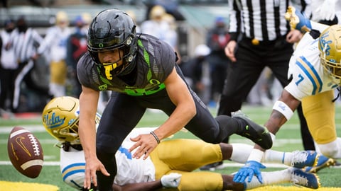 UCLA vs. Oregon Predictions, Picks & Betting Preview