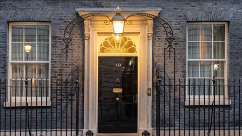 Next UK Prime Minister Odds: Truss Massive Favorite Over Sunak