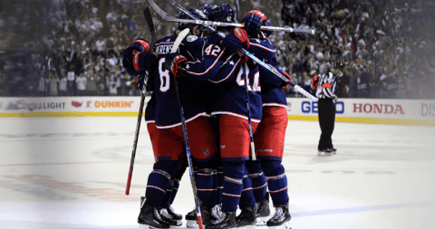 Stanley Cup Favorites Shift as Lightning Lose in Round One 4